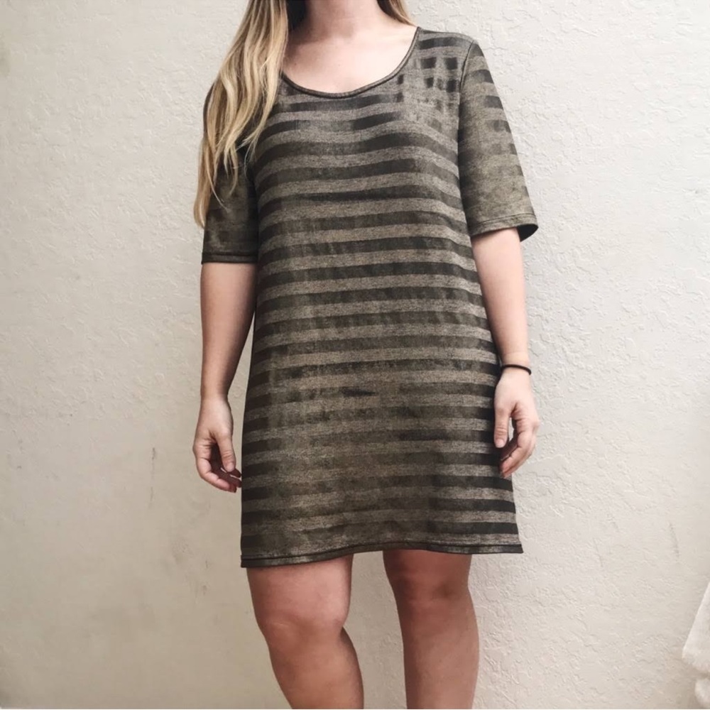 New Minkpink new with tag black/ gold dress